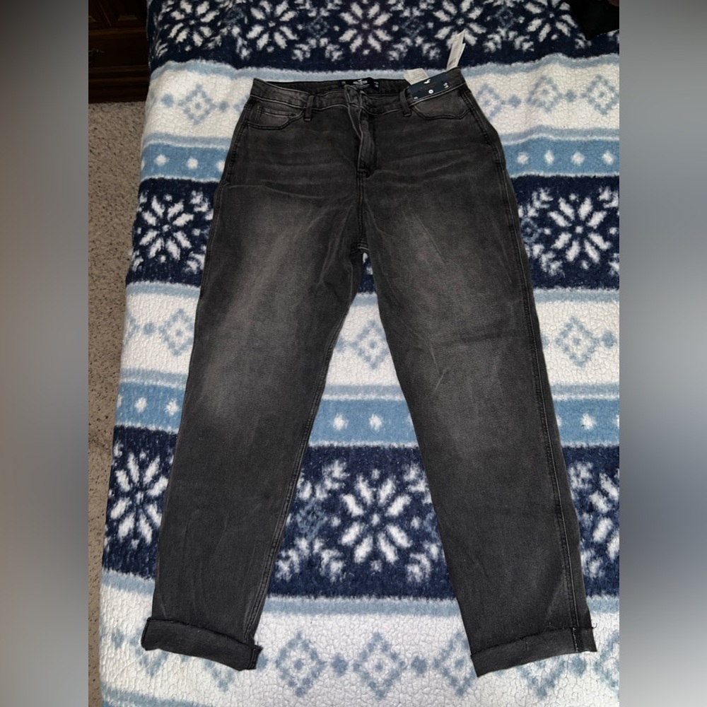 Hollister black mom jeans. 13 long. New with tags